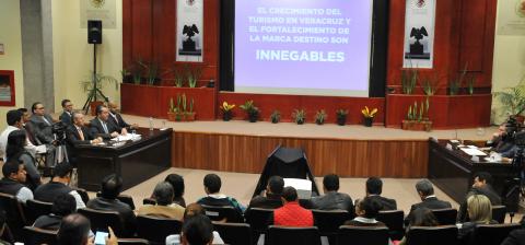 Turismo, actividad estratégica que cambió a Veracruz: Harry Grappa