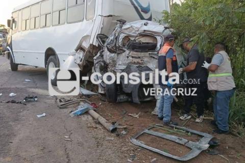 Dos muertos y siete heridos en accidente sobre la Transístmica