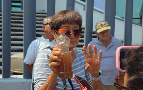 Por problemas en la piel, Josefina no puede usar agua de Grupo MAS