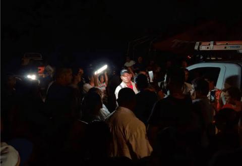 Apagones dejan sin servicio a decenas de familias en Medellín de Bravo