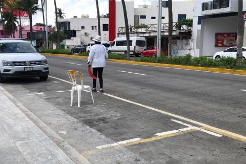 Prohíben apartar lugares de estacionamiento en Villa del Mar, Veracruz
