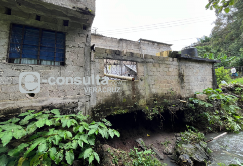 Arroyo Carneros amenaza viviendas en colonia de Xalapa