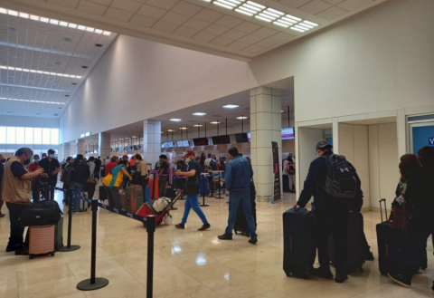 Avión de Tijuana aterriza en Veracruz con pasajero fallecido