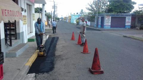 Continúan acciones de bacheo en el municipio de Veracruz