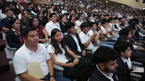Investigan cobro indebido de cuotas en dos bachilleratos de Xalapa