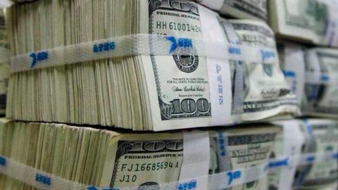Subasta Banxico 400 millones de dólares para frenar caída del peso