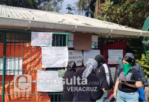 bloqueo-Humanidades-UV