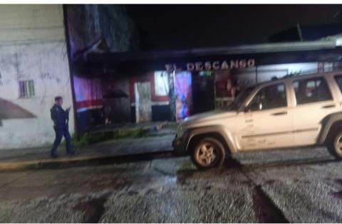 Ataque con bombas caseras a botanero de Coatzacoalcos