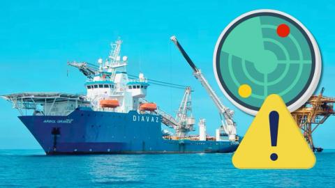 Buque de Pemex trabajó días en zona de derrame que daña a Veracruz