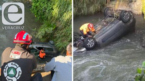 Hallan muerto a hombre en camioneta que cayó al río Metlac