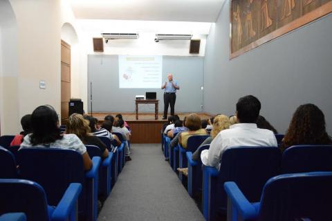 Capacita Gobierno Municipal a microempresarios locales