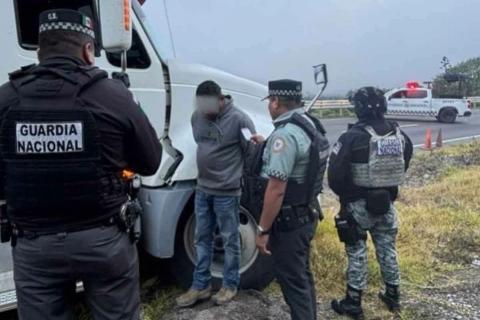 Frustran robo de tráiler de SuKarne en la Puebla-Orizaba