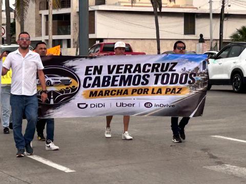 Choferes de Uber y Didi exigen regulación justa en Veracruz 