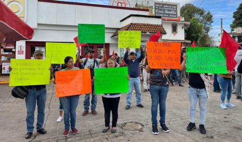 Parquímetros desatan protesta de comerciantes en Coatepec