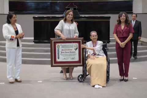 Condecora Congreso del Estado a Gloria Sánchez con la Medalla “Heberto Castillo”