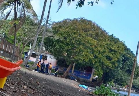 Hallan cuerpo de mujer flotando en laguna de Catemaco Hallan cuerpo de mujer flotando en laguna de Catemaco