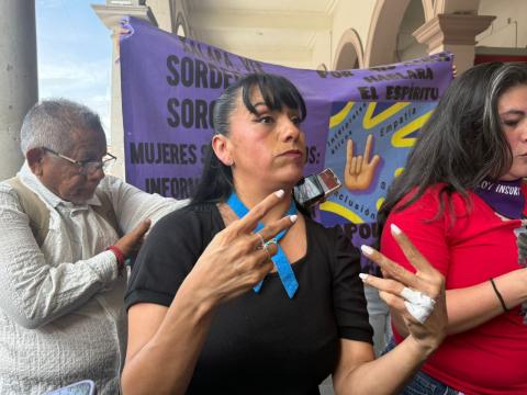 Tallerista de Instituto de Mujeres de Xalapa es un acosador, acusan