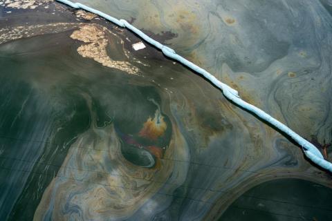 Fuga de hidrocarburo provoca desalojo de familias en Tihuatlán