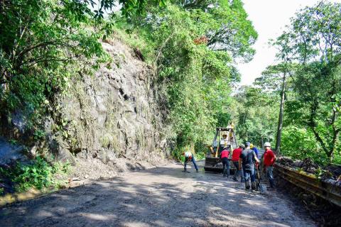 Derrumbe en Teocelo revive proyecto de puente de 100 mdp