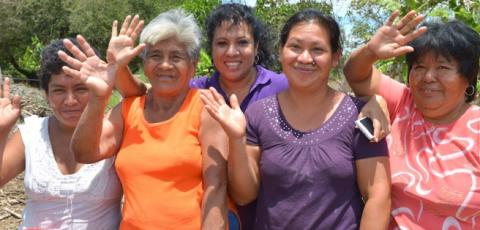 En Veracruz hacemos equipo para favorecer a las mujeres: DIF Estatal