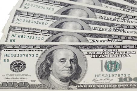 Dólar se vende en 19.08 pesos a la espera del testimonio de Janet Yellen