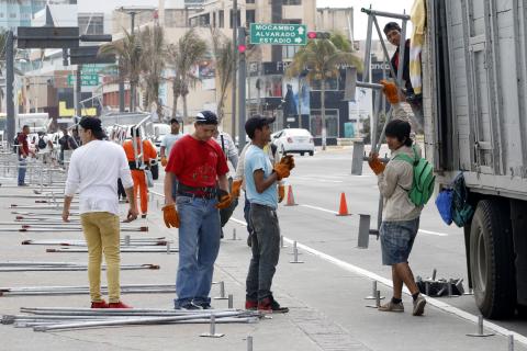 Inicia instalación de gradas para el Carnaval de Veracruz 2016