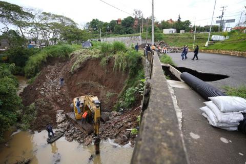 Coordinan PC Estatal y PC de Emiliano Zapata labores ante afectaciones por lluvias en La Ciénega y Las Trancas