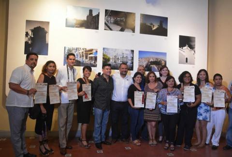 Inauguran las exposiciones fotográficas "Veracruz, evolución en el tiempo" y "Veracruz en la lente de Hadsell"