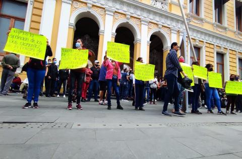 Familiares protestan tras operativo contra policías orizabeños