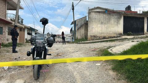 Abandonan feto en una caja de zapatos en colonia de Xalapa