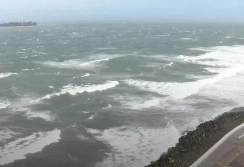 Frente frío 42 provocará evento de norte y lluvias en Veracruz