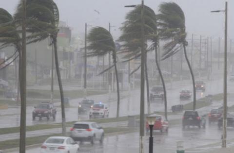 Frío, vientos fuertes y mar peligroso por FF#36 en Veracruz