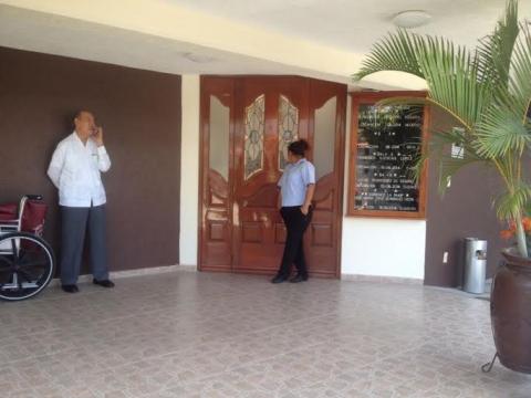 La familia pidió privacidad en la funeraria. La familia pidió privacidad en la funeraria.