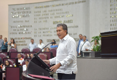 Cinco años antes, Héctor Yunes se destapa para gobernador de Veracruz