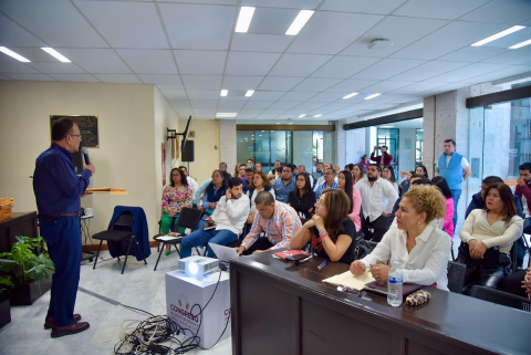 Capacita Congreso a su personal en materia de consulta ciudadana