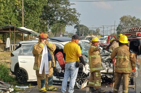 3 muertos y 2 lesionados en accidente en Amatlán