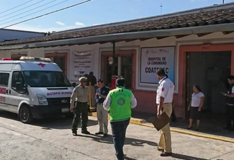 Joven parió en la calle; hospital de Coatepec habría negado servicio