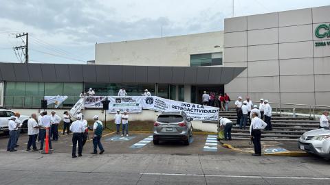 Jubilados de Pemex y CFE en Veracruz buscan organización nacional Jubilados de Pemex y CFE en Veracruz buscan organización nacional