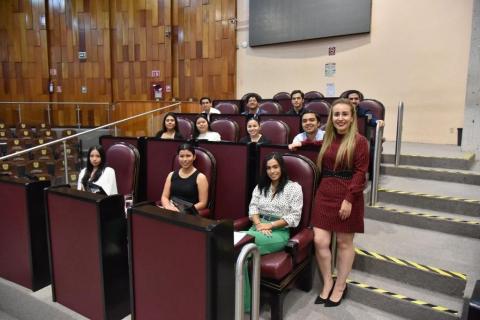 Nora Lagunes invita a los jóvenes veracruzanos a ser diputados por un día