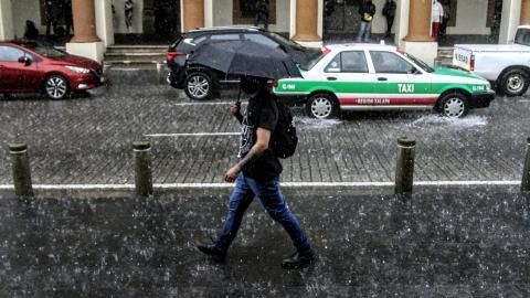 Clima en Veracruz: lunes con ambiente muy cálido y lluvias
