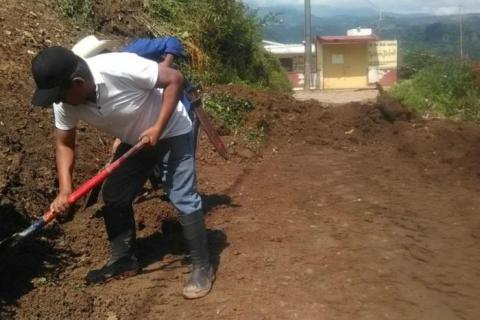 Lluvias provocan derrumbes y grietas en viviendas de Atzacan