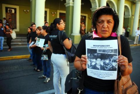 Madres veracruzanas buscan el apoyo de cualquier instancia, para encontrar a sus hijos, ante la indolencia de autoridades. Foto especial