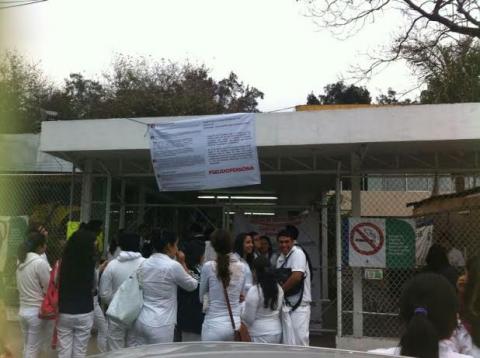 Profesora de la UV llama "huevones" y "grillos" a sus alumnos image 1