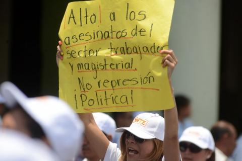 Gobierno de Cuitláhuac acumula 26 maestros agredidos y 2 muertos: SNTE