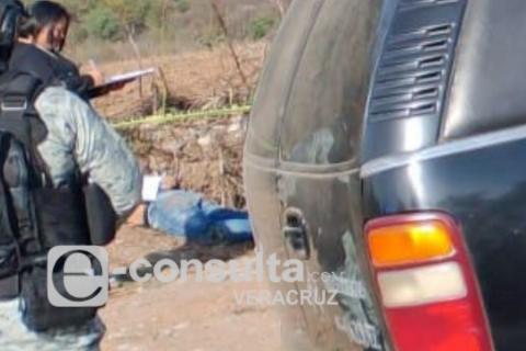 Campesinos encuentran cadáver en Maltrata