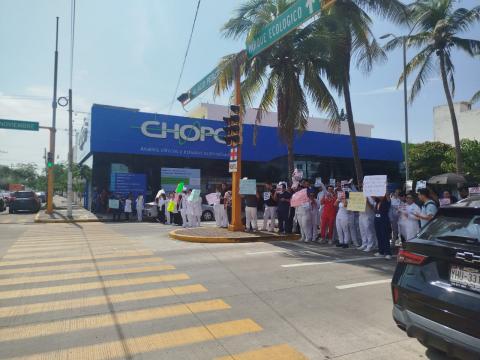 Médicos protestan por falta de insumos del IMSS-Bienestar