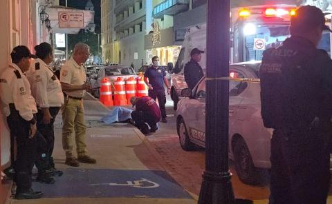 Muere franelero tras pleito con vigilante del INM en centro de Veracruz
