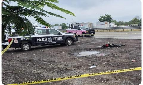 Muere hombre arrollado tras robo de tráileres en la Córdoba-Veracruz Muere hombre arrollado tras robo de tráileres en la Córdoba-Veracruz