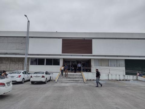 Intentó atropellarnos: mujer denuncia acoso de vecinos en Veracruz