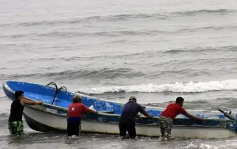 Alertan a bañistas en Coatza por oleaje elevado tras Frente Frío 41 Alertan a bañistas en Coatza por oleaje elevado tras Frente Frío 41